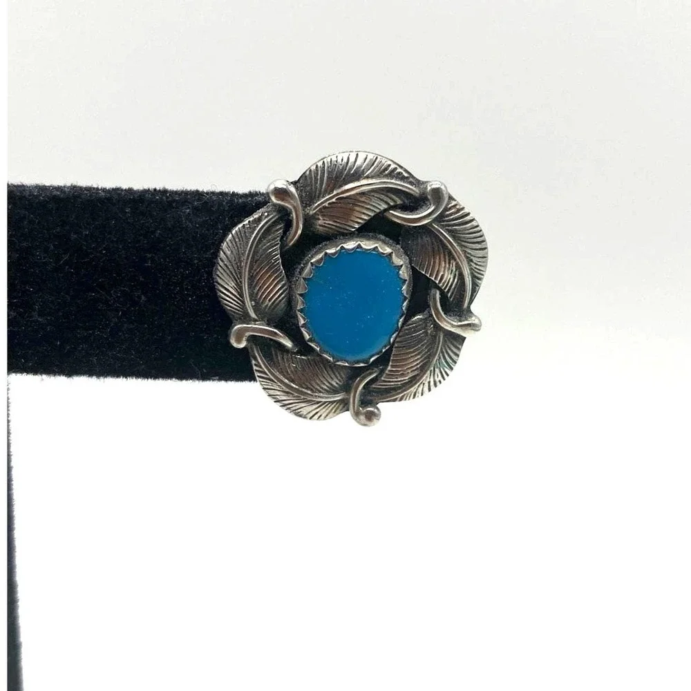 Vintage Old Navajo Sterling Turquoise pierced earrings signed AY‎